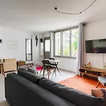 Bright And Airy 1Bd Apartment Quartier De La Gare