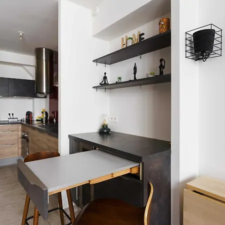 Bright And Airy 1bd Quartier De La Gare Appartamento Parigi