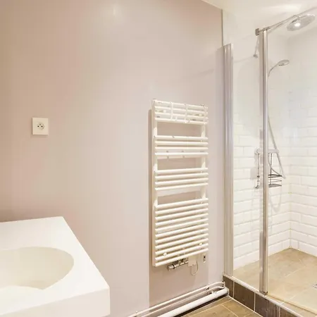 Bright And Airy 1bd Quartier De La Gare Appartamento